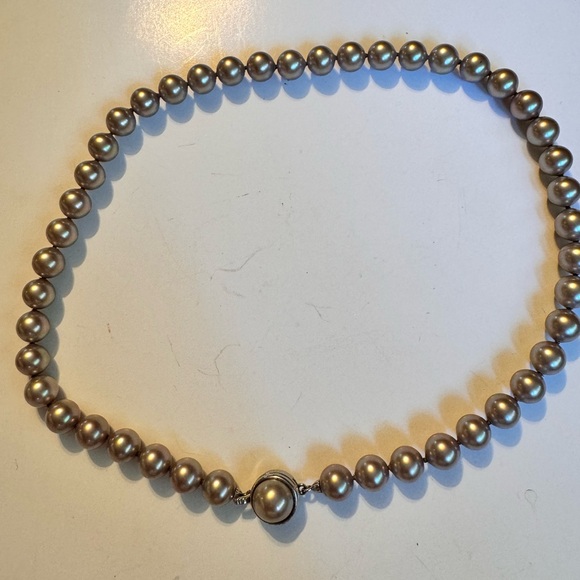 Majorica Pearl necklace with 925 sterling silver clasp